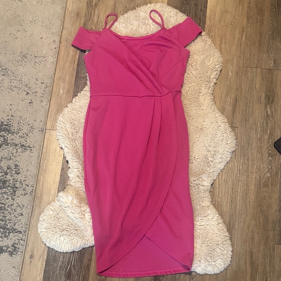 Elegant Pink Off-Shoulder Dress - Picture 1 of 1